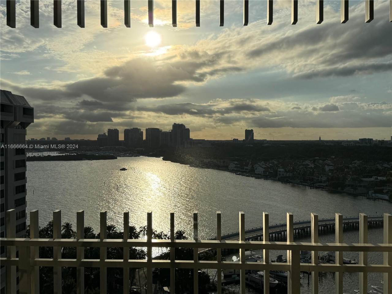 https://bt-photos.global.ssl.fastly.net/miami/orig_boomver_1_A11666664-2.jpg