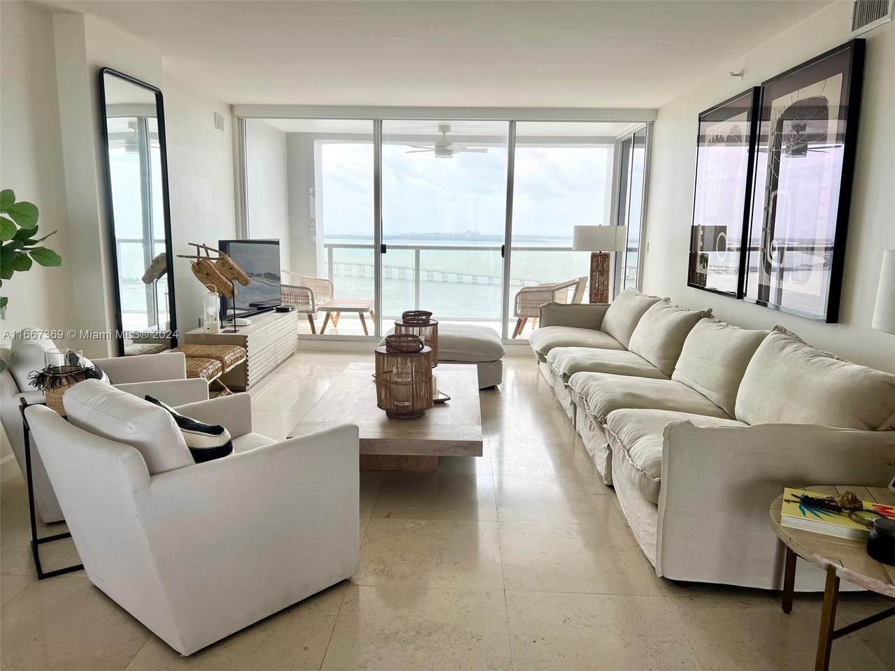 1541 Brickell Ave - Photo 1