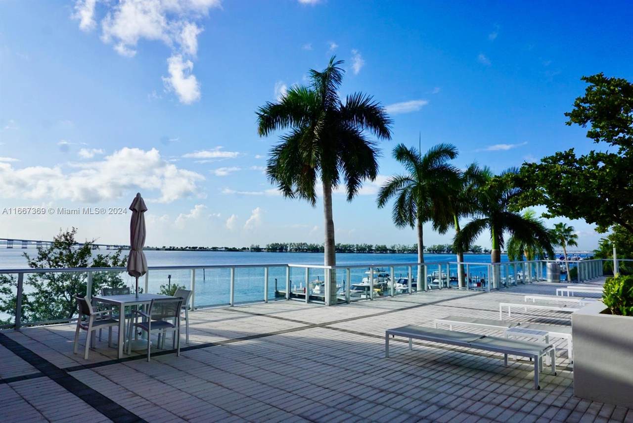 https://bt-photos.global.ssl.fastly.net/miami/1280_boomver_1_A11667369-2.jpg