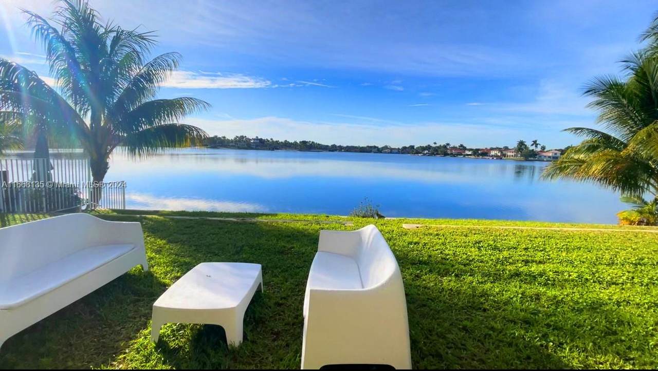 https://bt-photos.global.ssl.fastly.net/miami/1280_boomver_1_A11668135-2.jpg