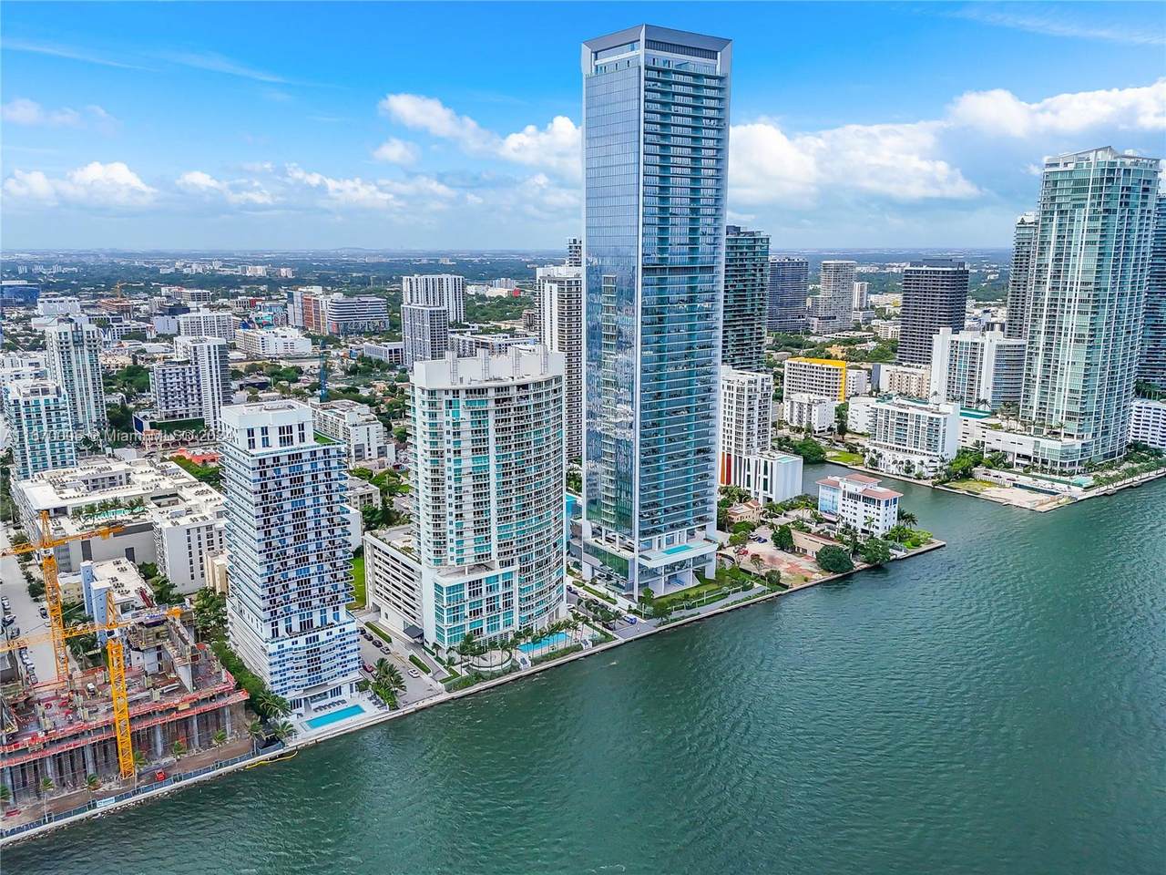 https://bt-photos.global.ssl.fastly.net/miami/1280_boomver_2_A11670005-2.jpg