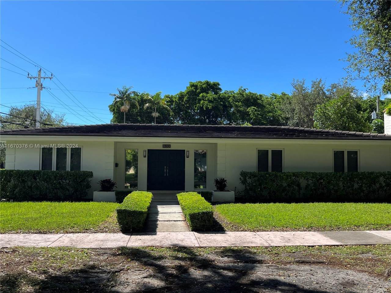 300 Camilo Ave - Photo 1
