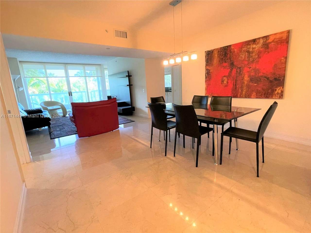 https://bt-photos.global.ssl.fastly.net/miami/1280_boomver_1_A11671447-2.jpg