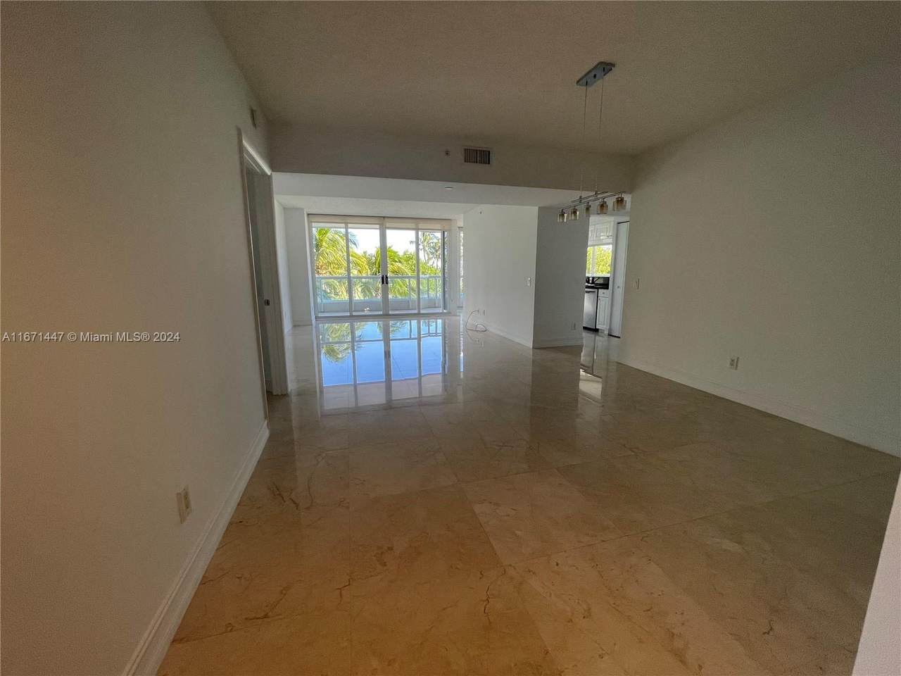 https://bt-photos.global.ssl.fastly.net/miami/1280_boomver_1_A11671447-2.jpg