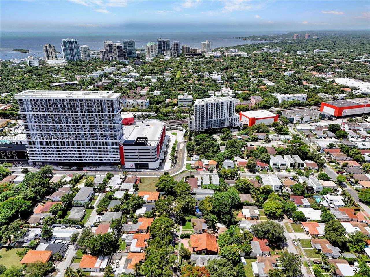 https://bt-photos.global.ssl.fastly.net/miami/1280_boomver_1_A11673242-2.jpg