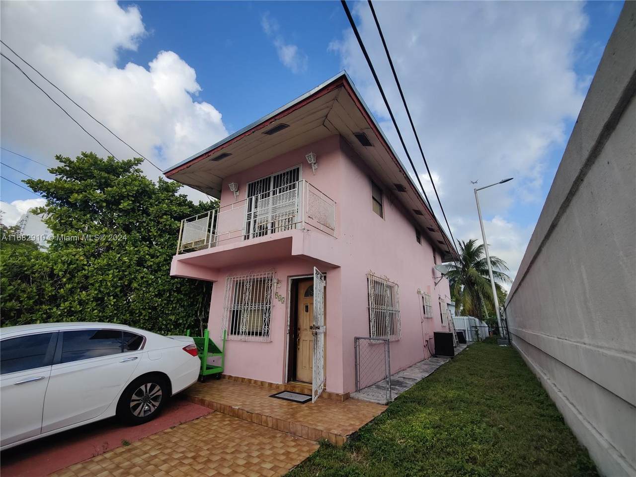 https://bt-photos.global.ssl.fastly.net/miami/1280_boomver_1_A11682910-2.jpg