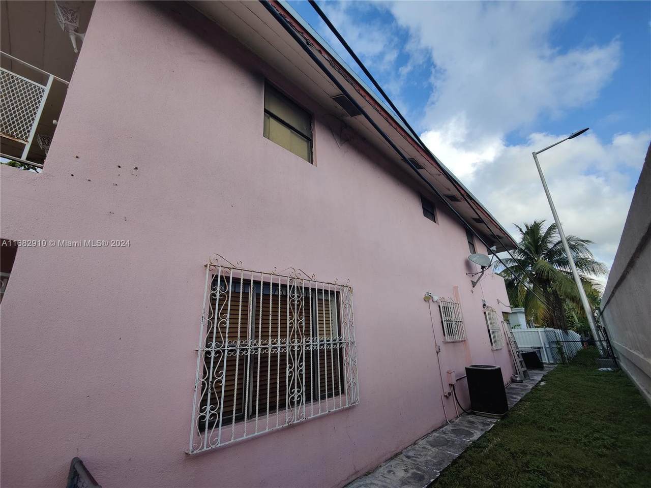 https://bt-photos.global.ssl.fastly.net/miami/1280_boomver_1_A11682910-2.jpg