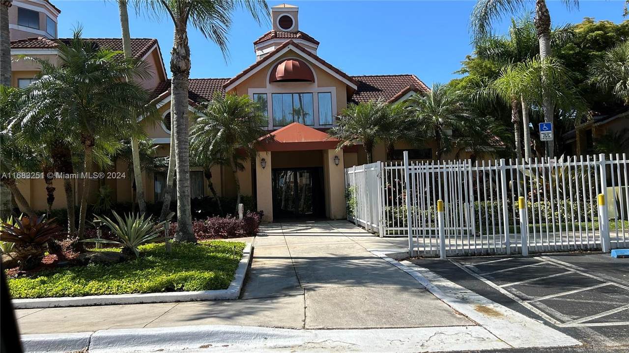 https://bt-photos.global.ssl.fastly.net/miami/1280_boomver_1_A11683251-2.jpg