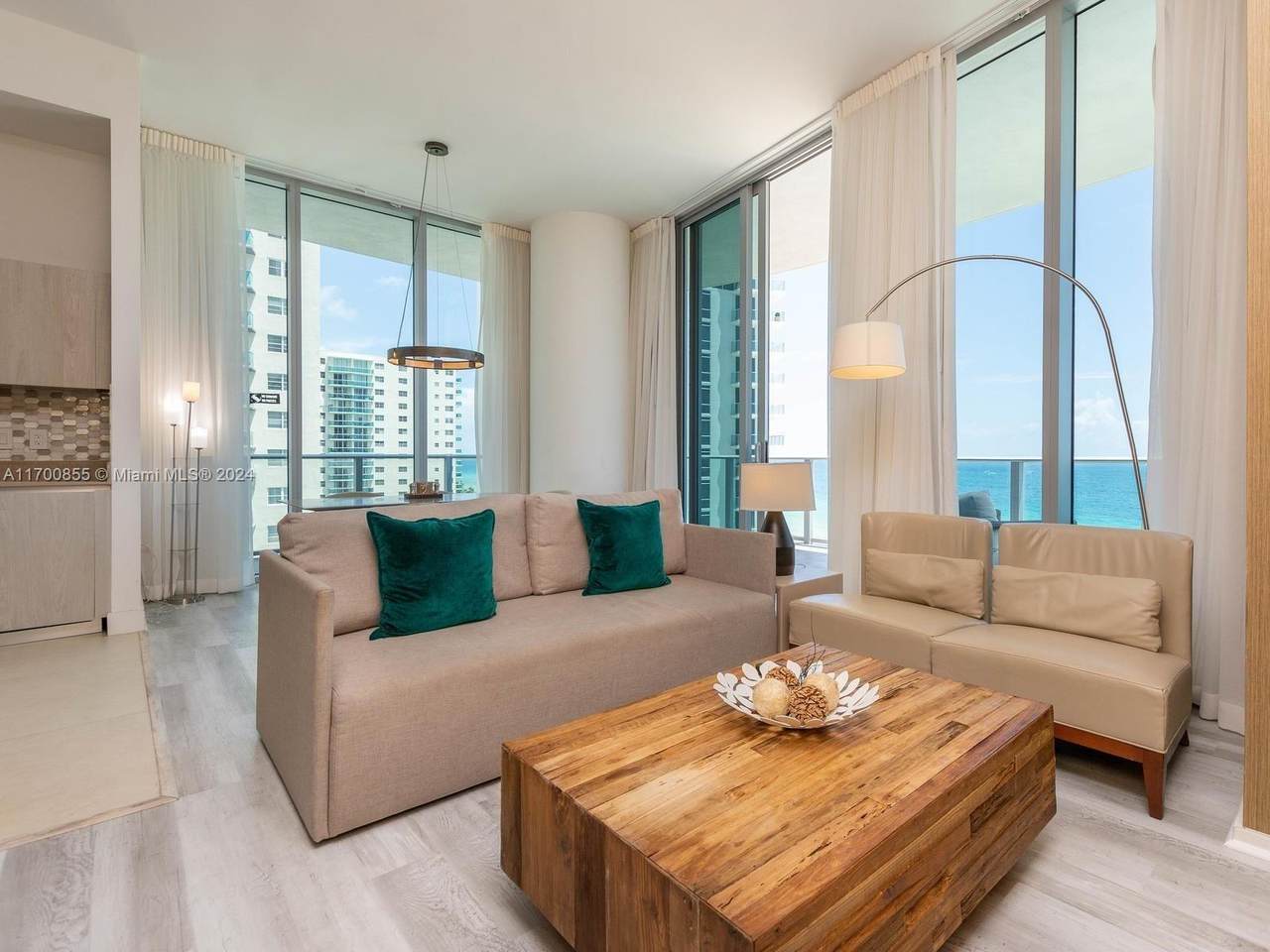 https://bt-photos.global.ssl.fastly.net/miami/1280_boomver_1_A11700855-2.jpg
