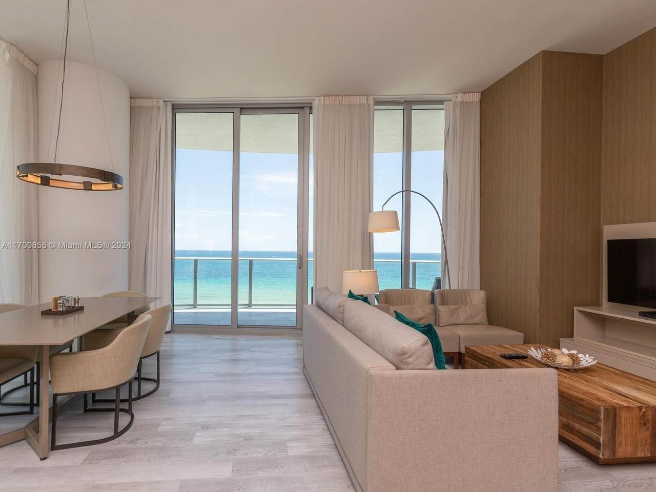 https://bt-photos.global.ssl.fastly.net/miami/1280_boomver_1_A11700855-2.jpg