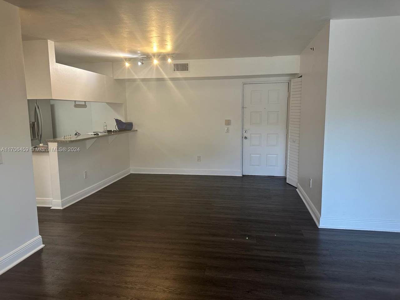 470 Park Rd - Photo 1