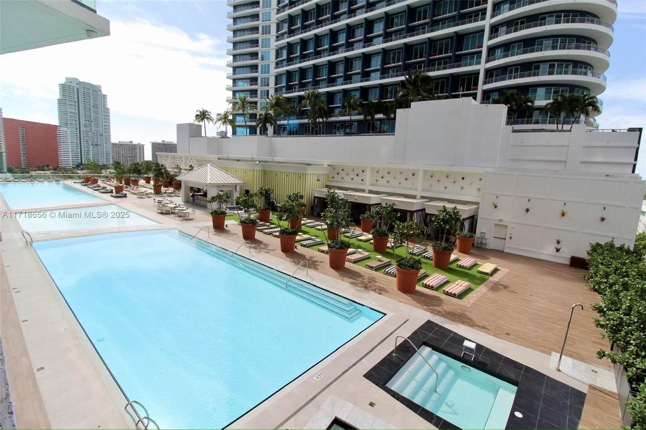 1300 Miami Ave - Photo 1