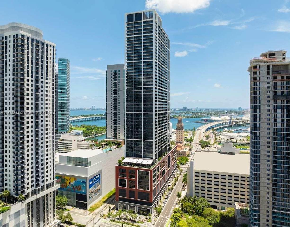 https://bt-photos.global.ssl.fastly.net/miami/1280_boomver_1_A11721614-2.jpg