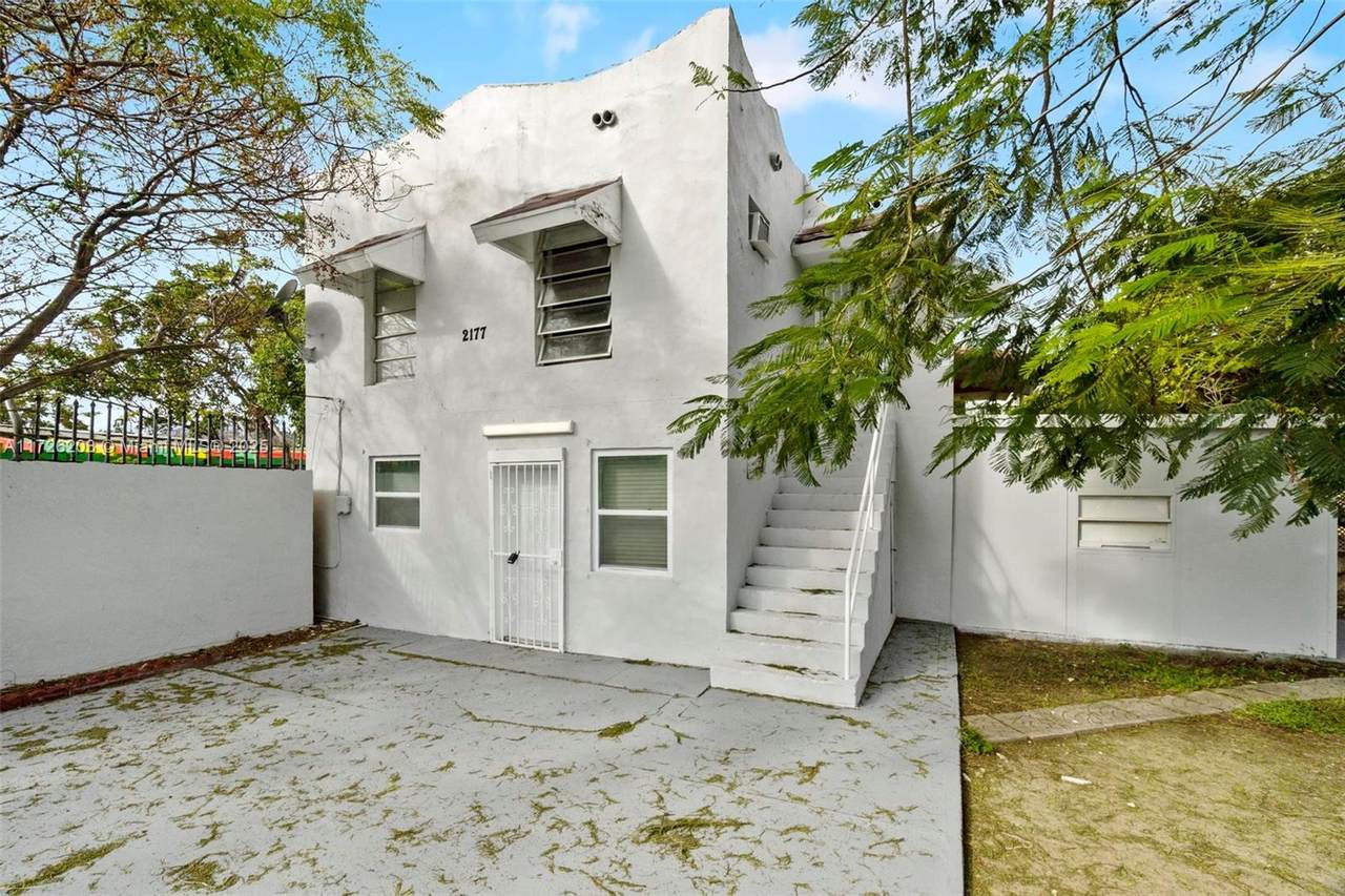 2177 27th St - Photo 1