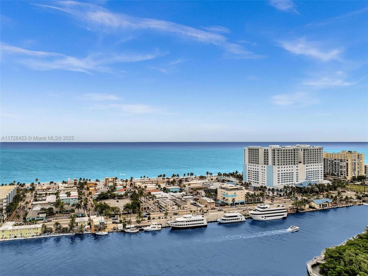 1318 Ocean Dr - Photo 1
