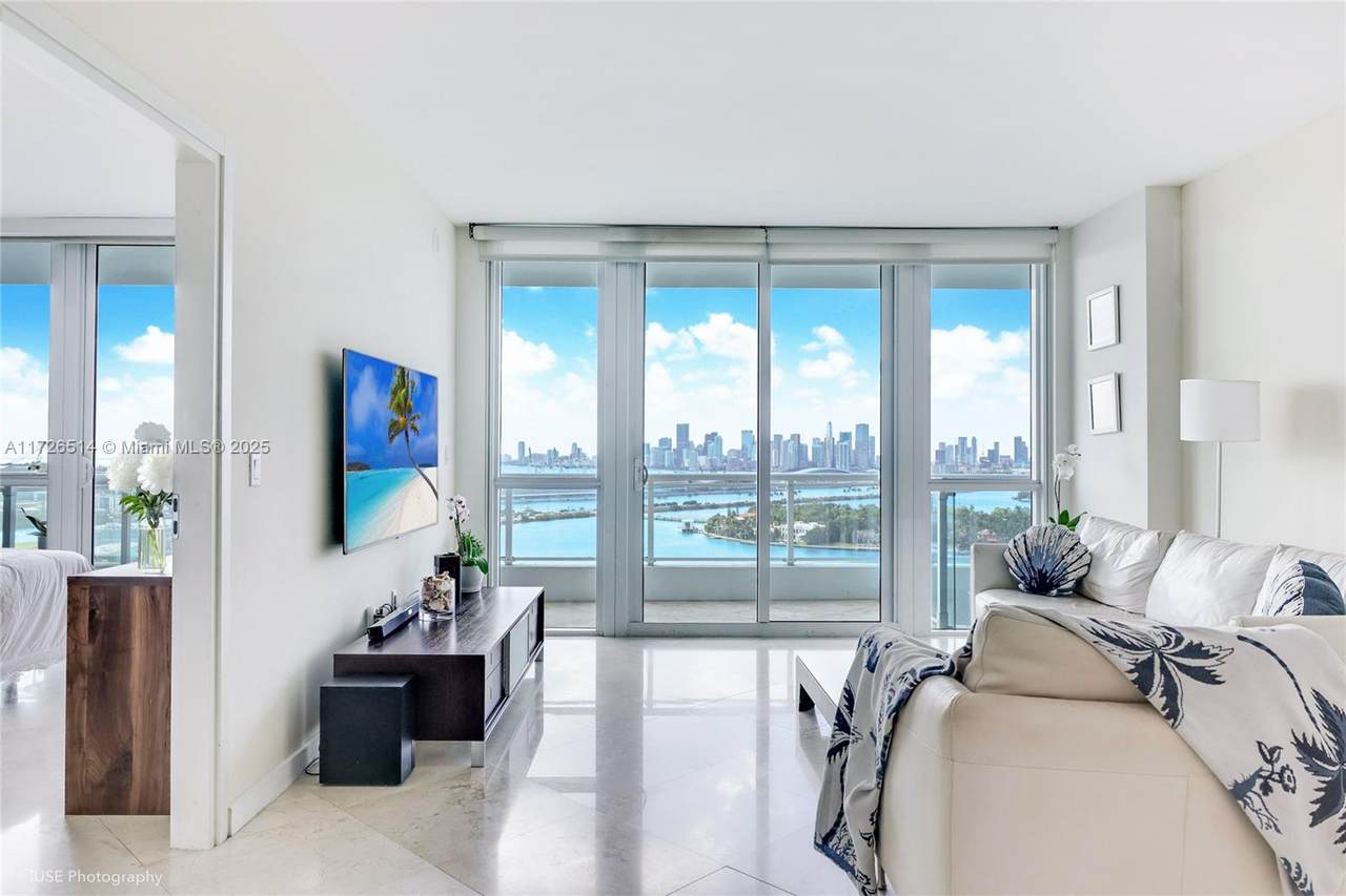 540 West Ave - Photo 1