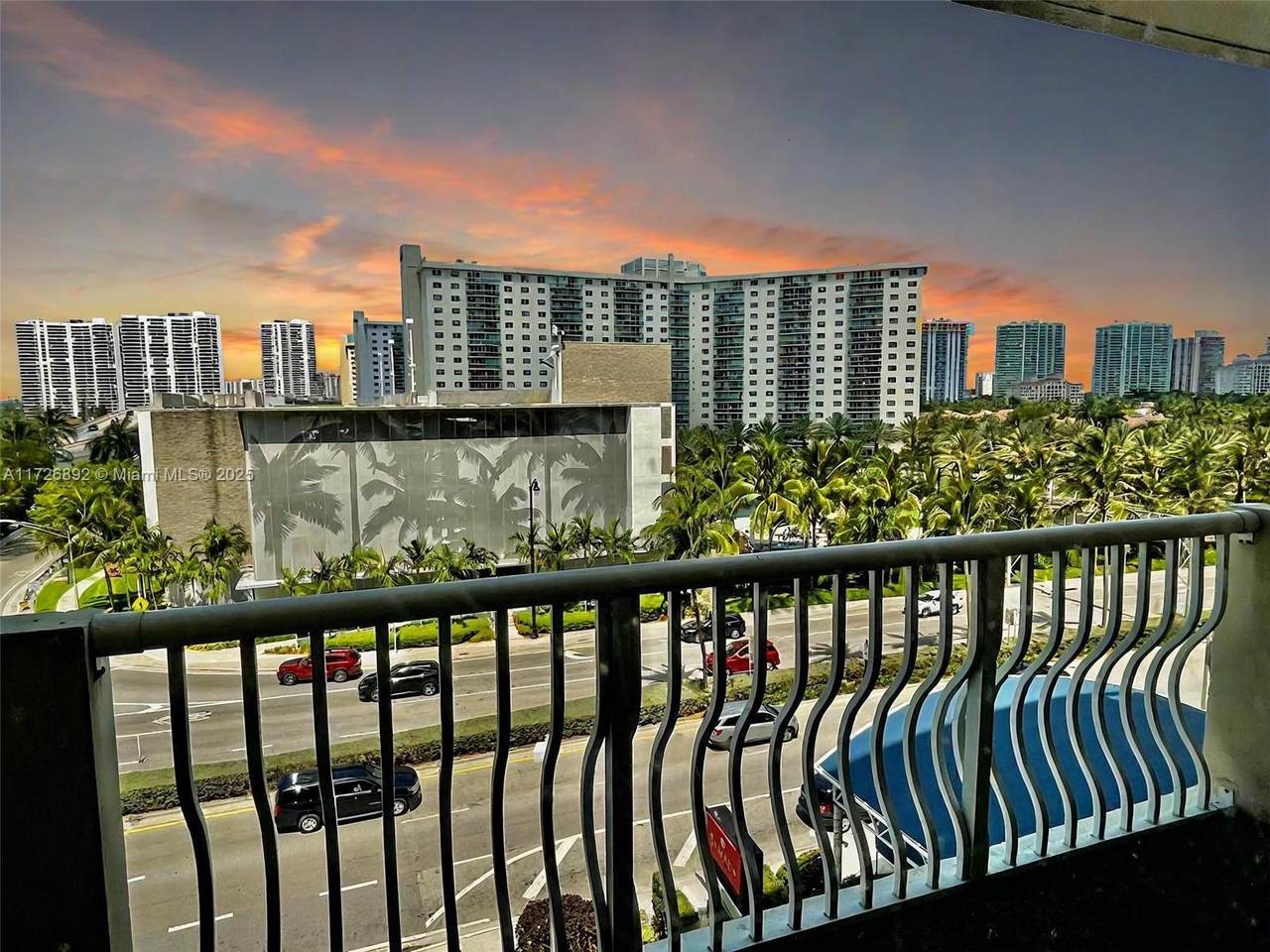 19201 Collins Ave - Photo 1