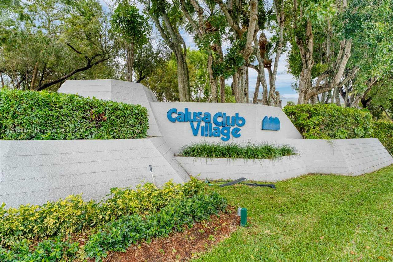 13255 88th Ln - Photo 1