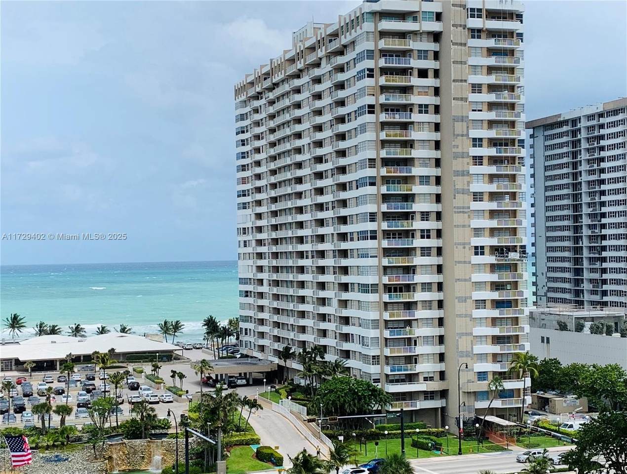 1980 Ocean Dr - Photo 1