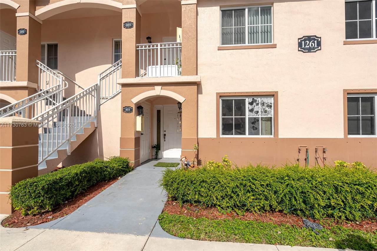 1261 28th Ct - Photo 1