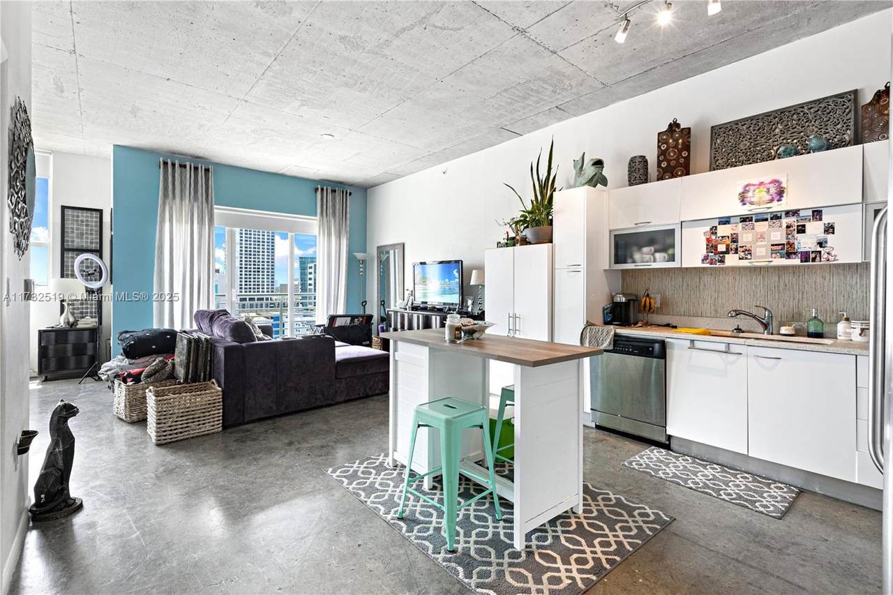 133 2nd Ave - Photo 1