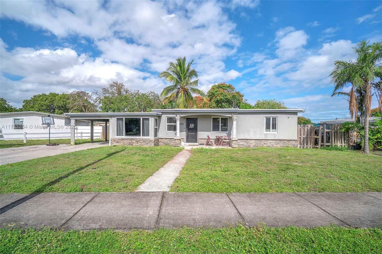 1633 51st Ct - Photo 1