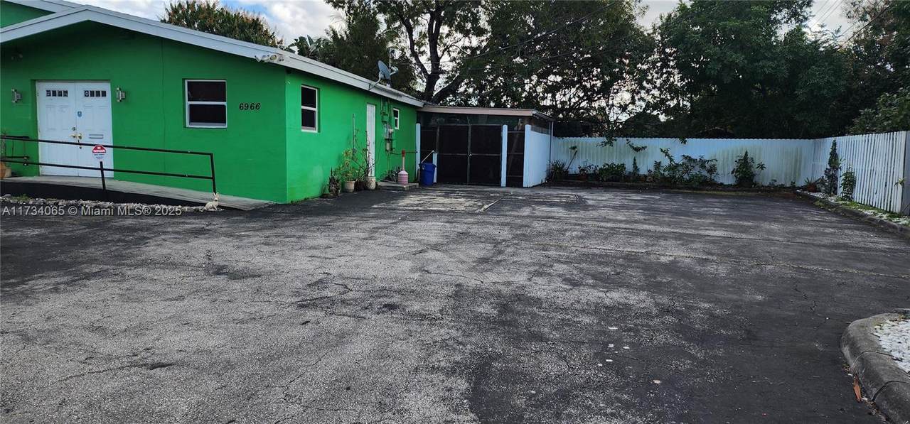 https://bt-photos.global.ssl.fastly.net/miami/1280_boomver_1_A11734065-2.jpg
