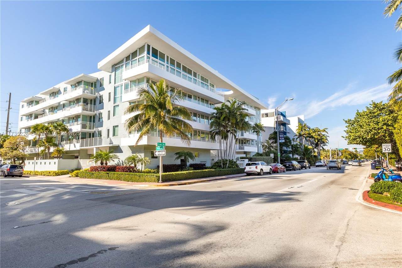 7800 Collins Ave - Photo 1