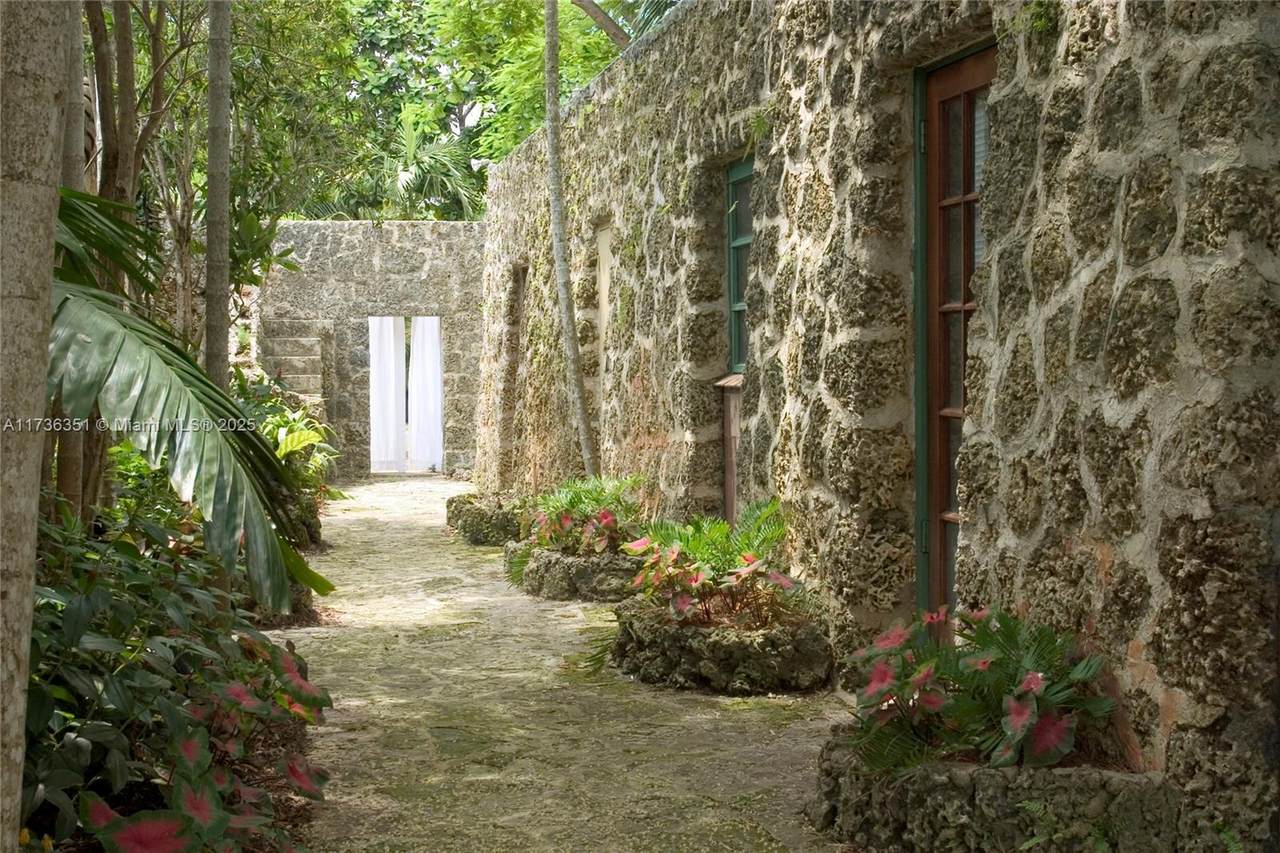 1301 Milan Ave - Photo 1