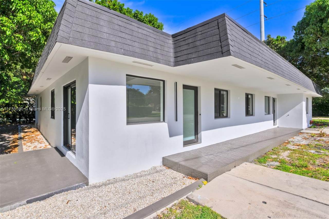 1595 143rd St - Photo 1