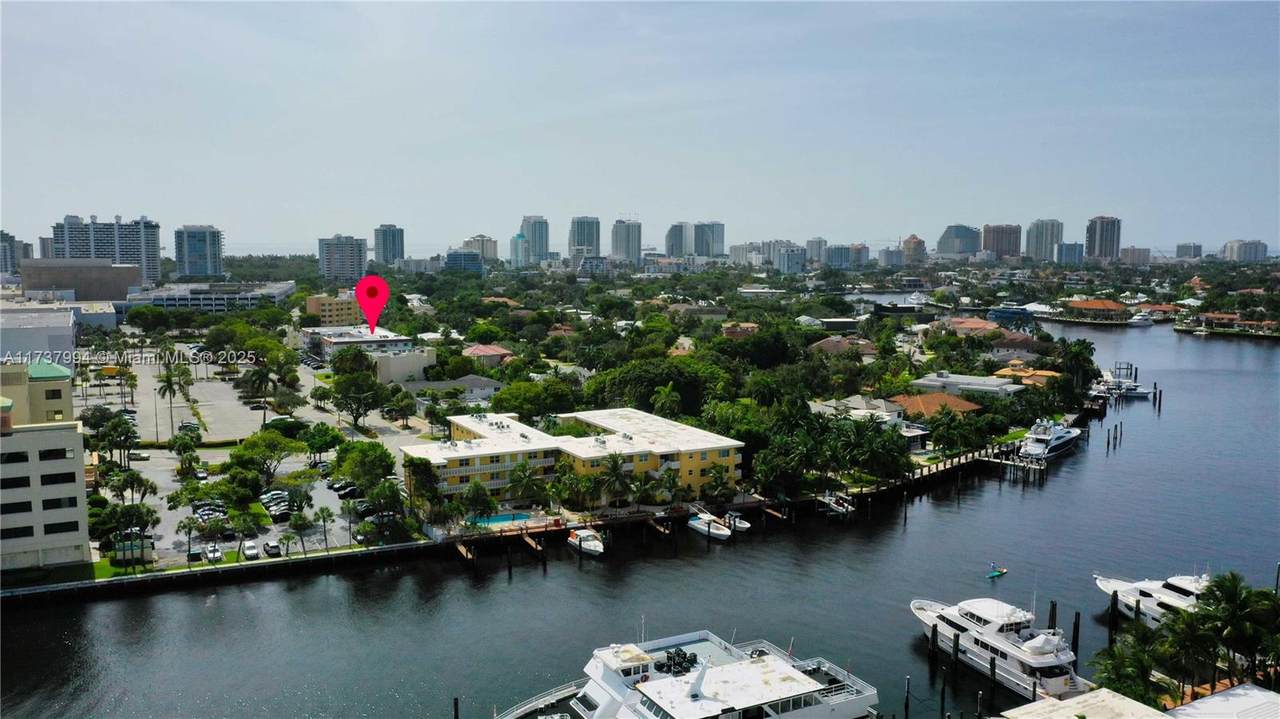 2340 9th St - Photo 1