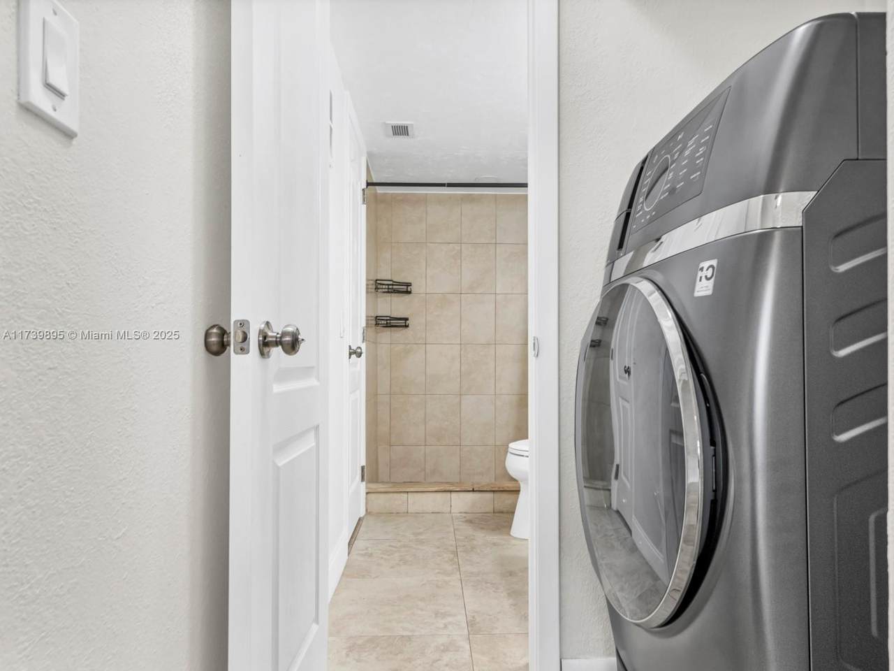 https://bt-photos.global.ssl.fastly.net/miami/1280_boomver_1_A11739895-2.jpg