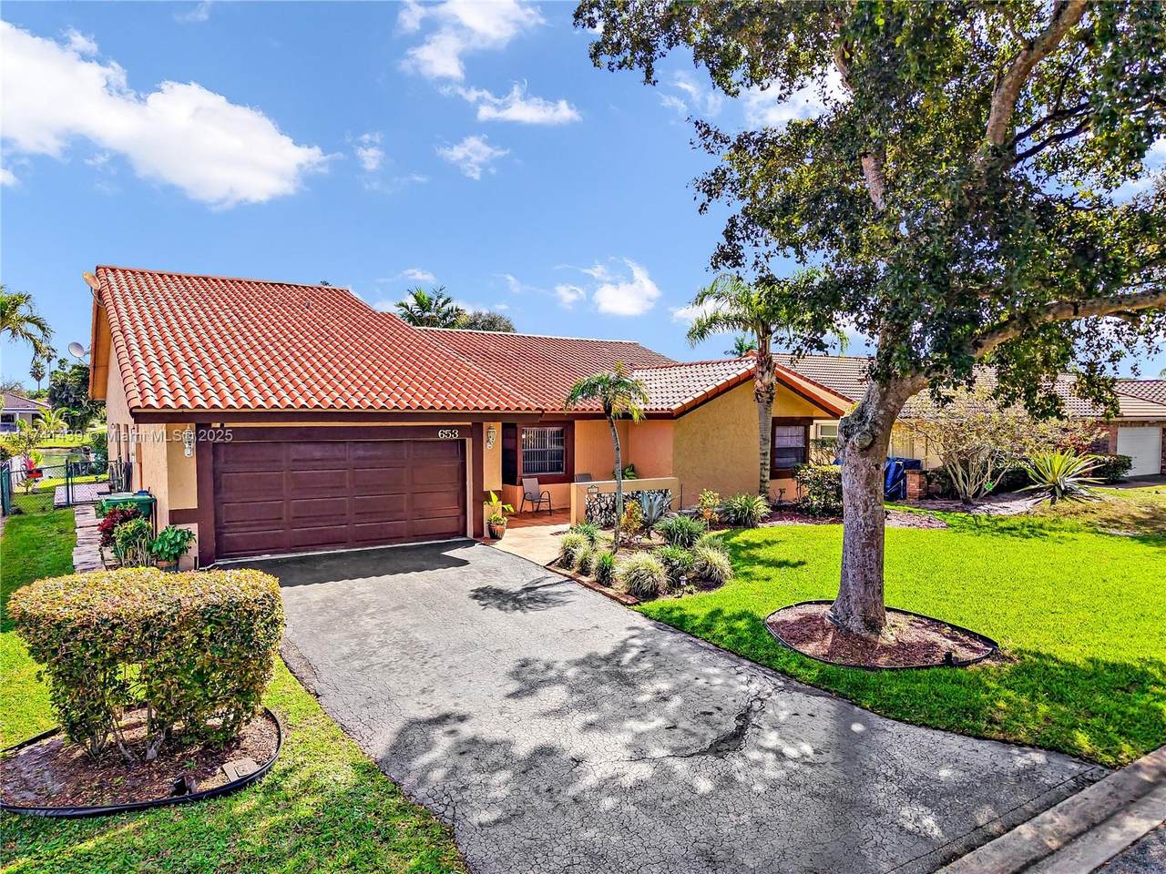 653 110th Ave - Photo 1