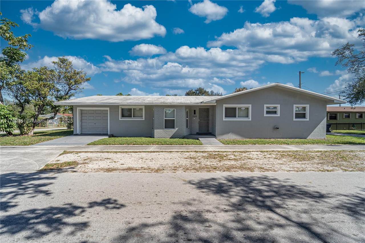 2260 Charleston St - Photo 1
