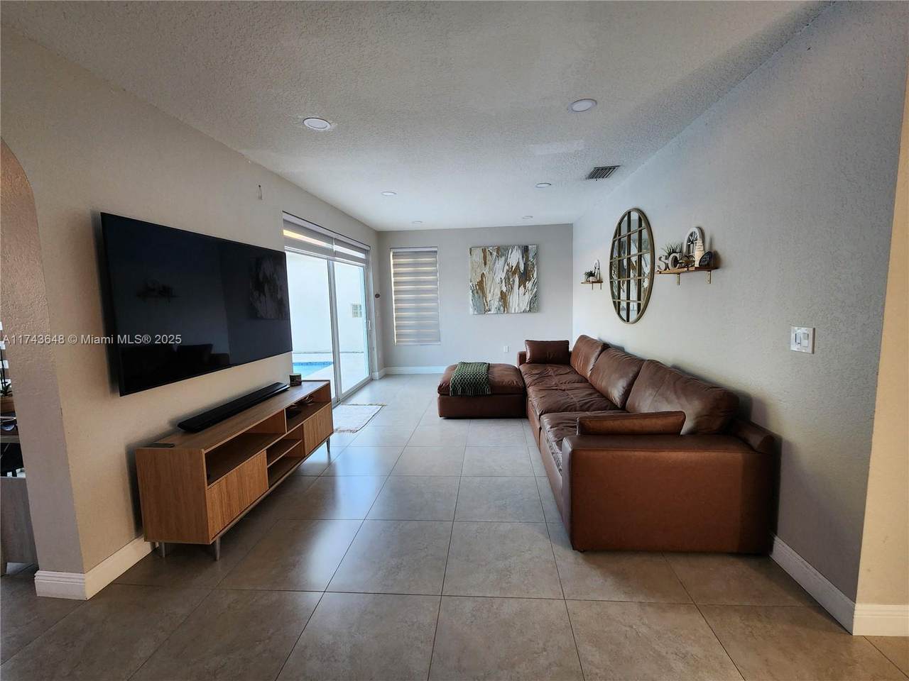 https://bt-photos.global.ssl.fastly.net/miami/orig_boomver_2_A11743648-2.jpg