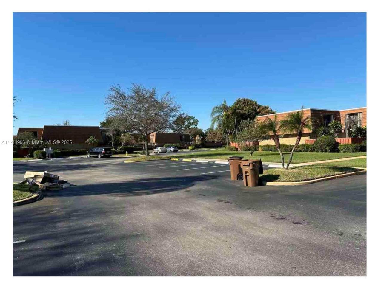 2832 12th St - Photo 1