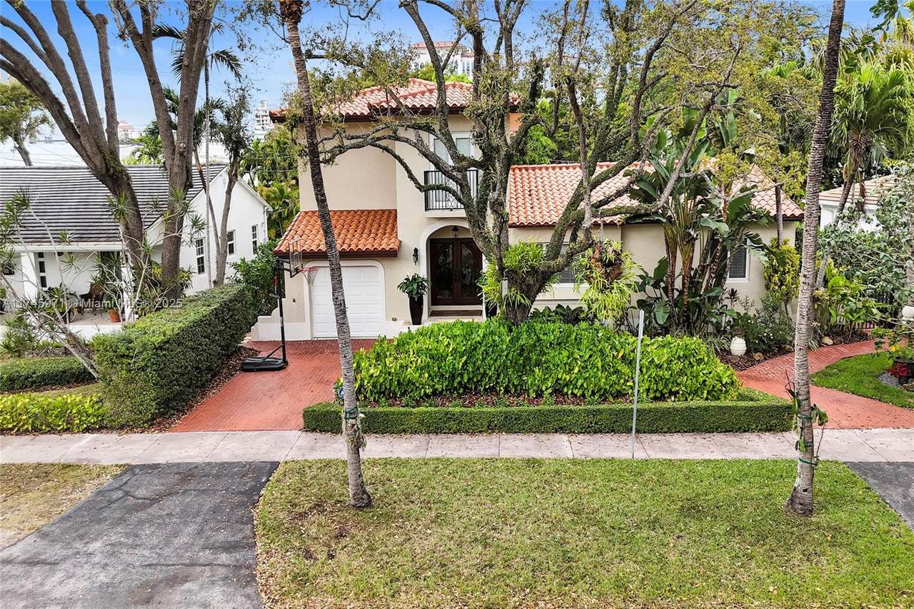 119 Camilo Ave - Photo 1