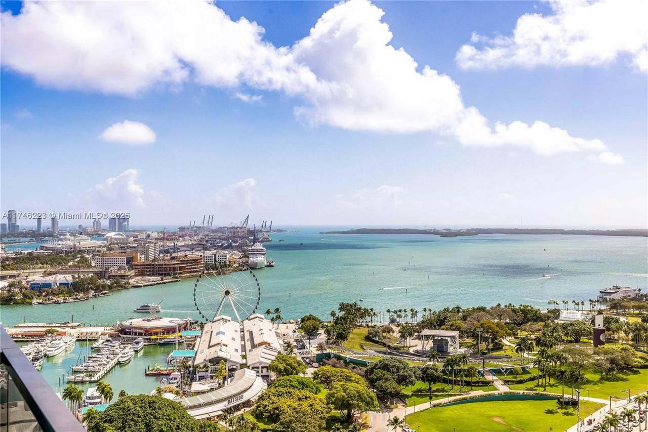 398 5th St - Photo 1