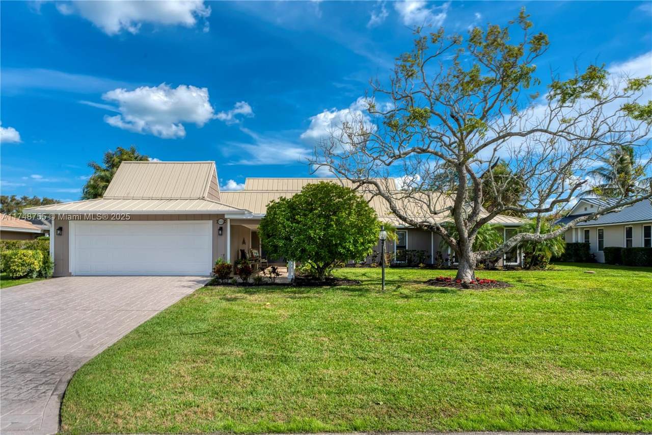 3333 Fairway E - Photo 1
