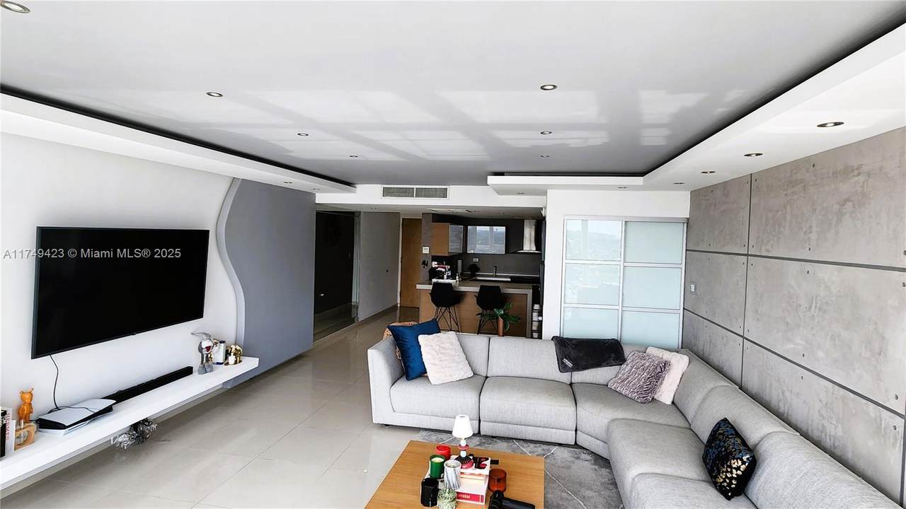 52 Luis Mu&ntilde;oz Rivera Ave. - Photo 1