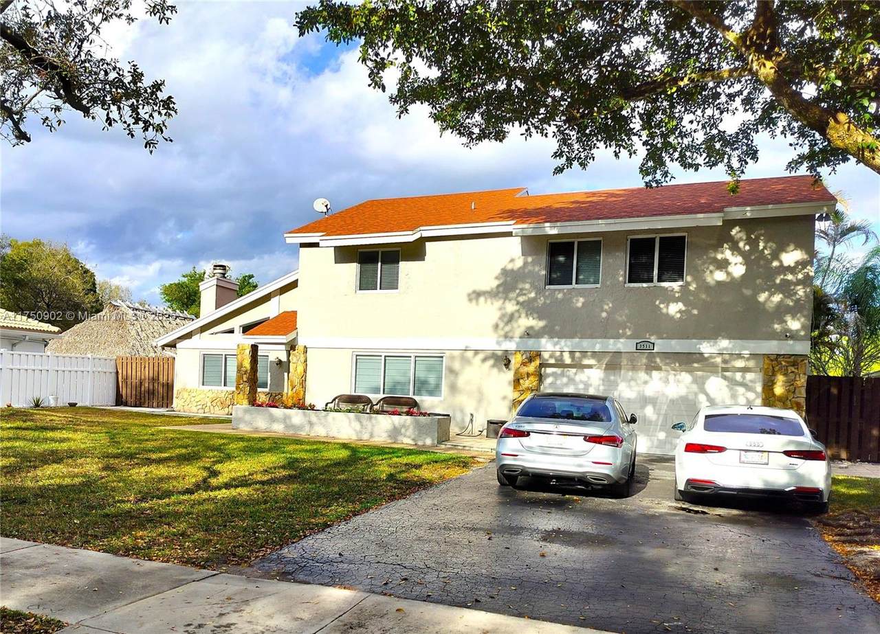 3511 Bark Way - Photo 1