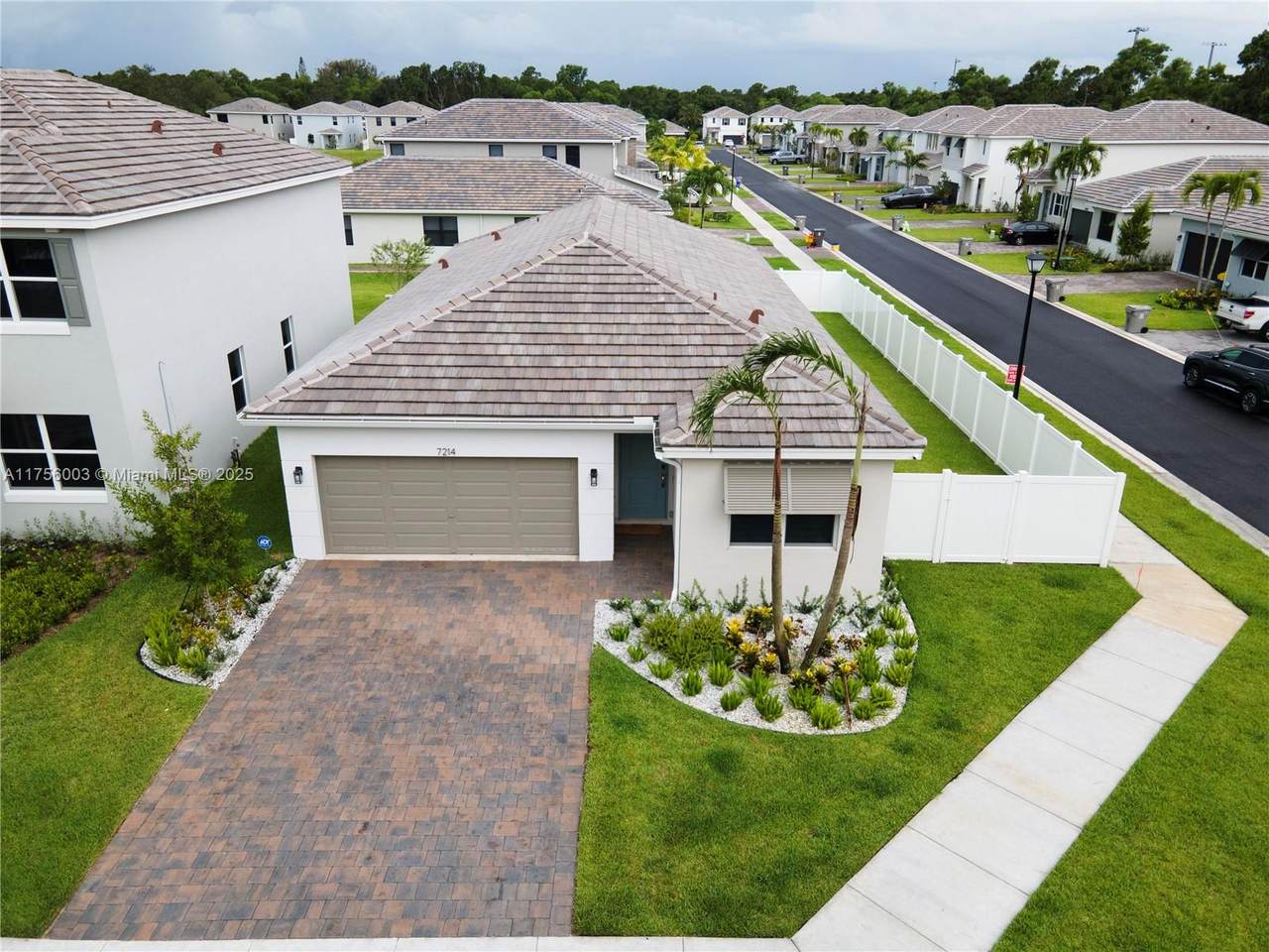 7214 Rockwood Rd - Photo 1
