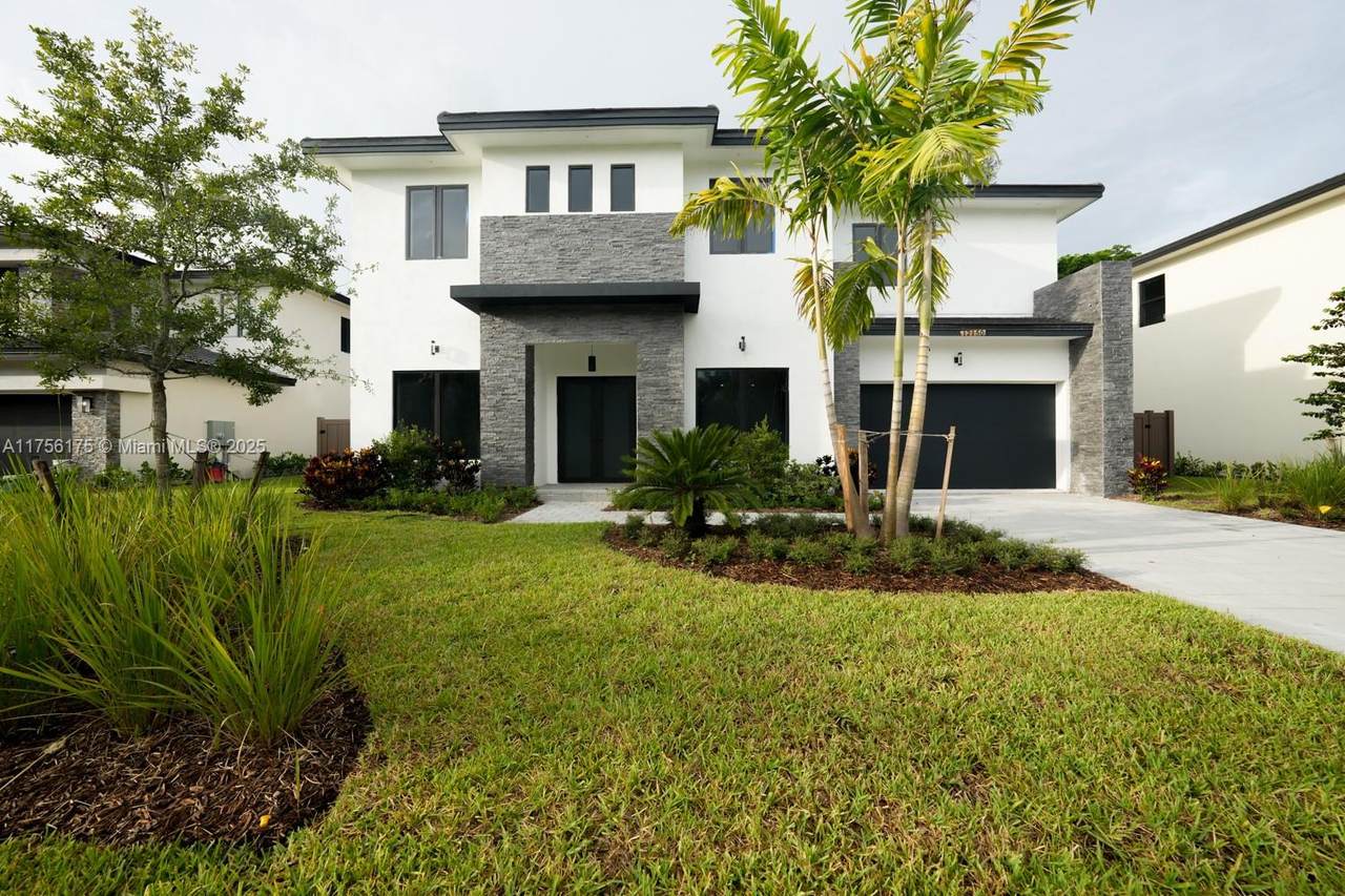 13083 Davie Oaks Dr - Photo 1
