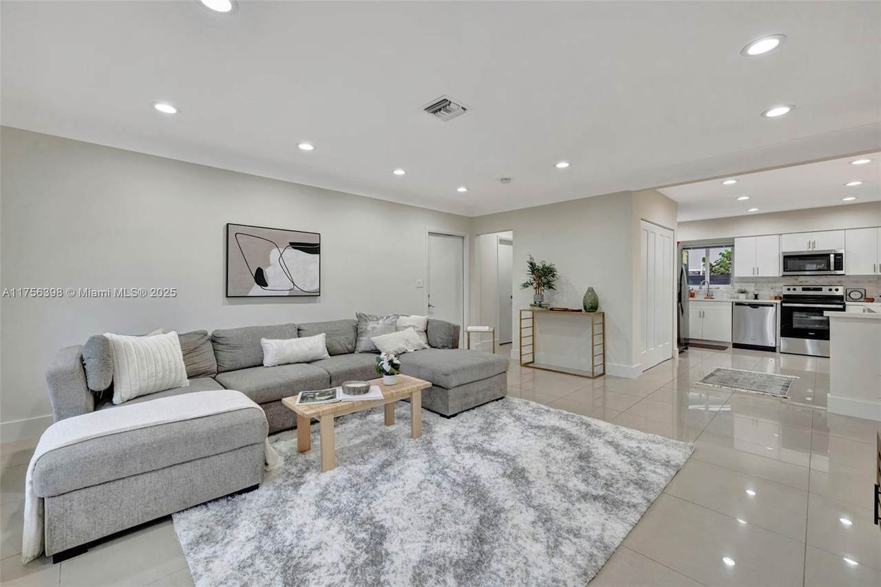 1801 54th St - Photo 1