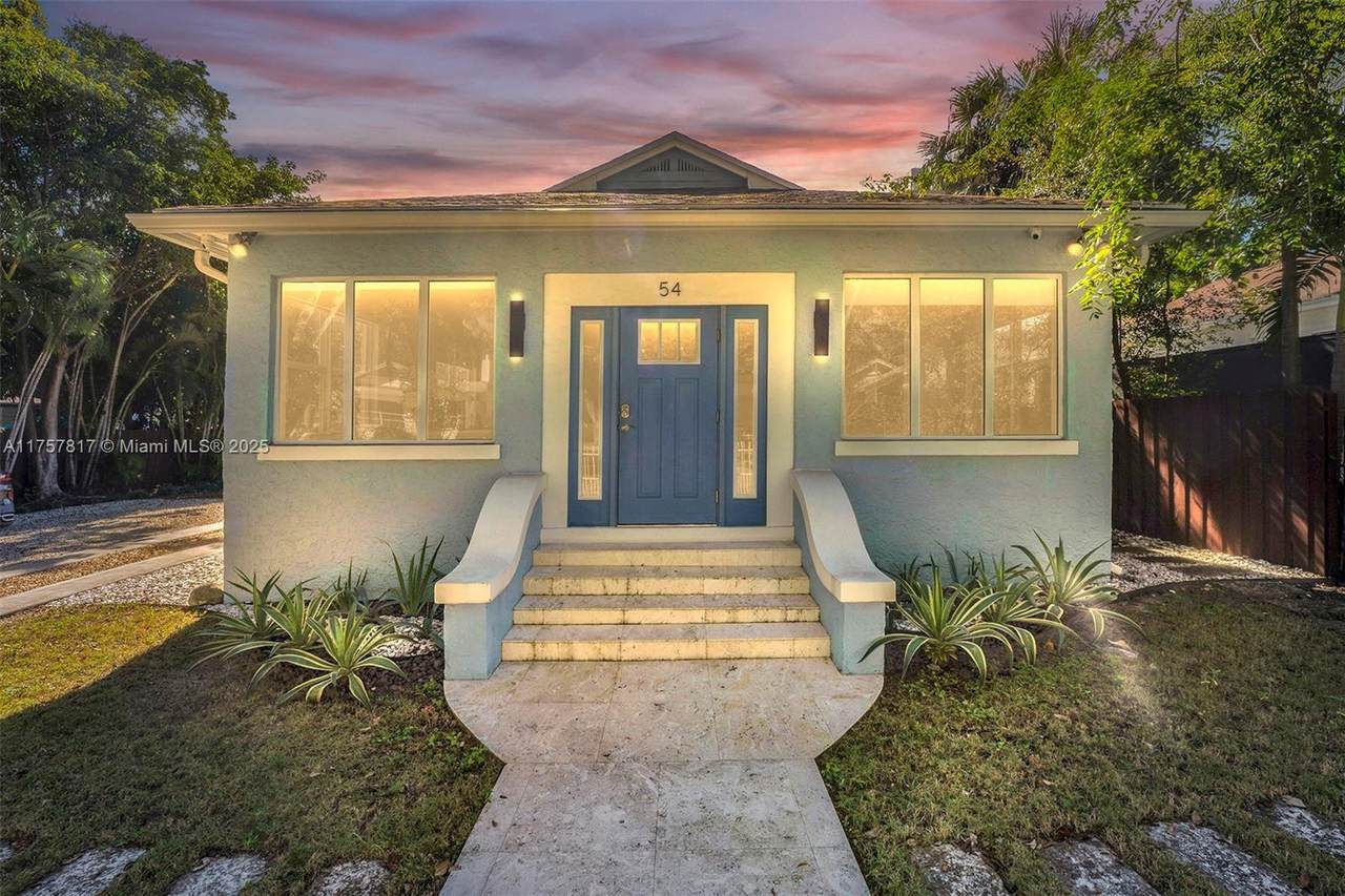 54 43rd St - Photo 1