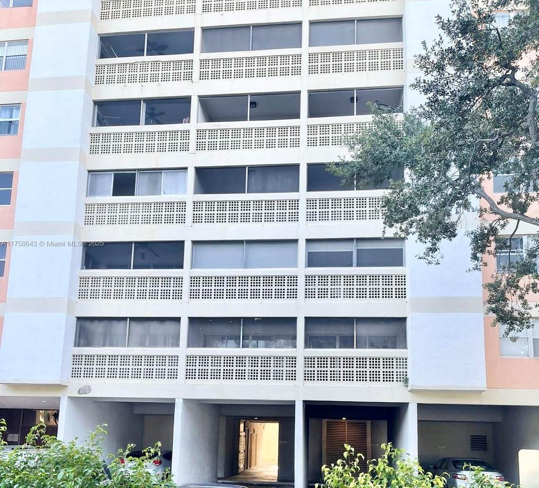 3301 Spanish Moss Ter - Photo 1