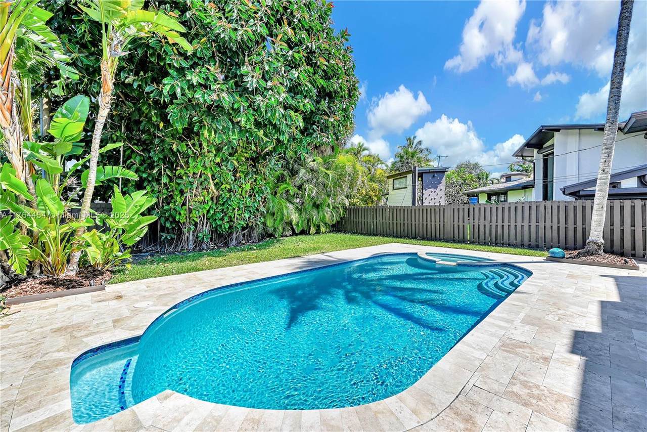 https://bt-photos.global.ssl.fastly.net/miami/1280_boomver_1_A11764454-2.jpg
