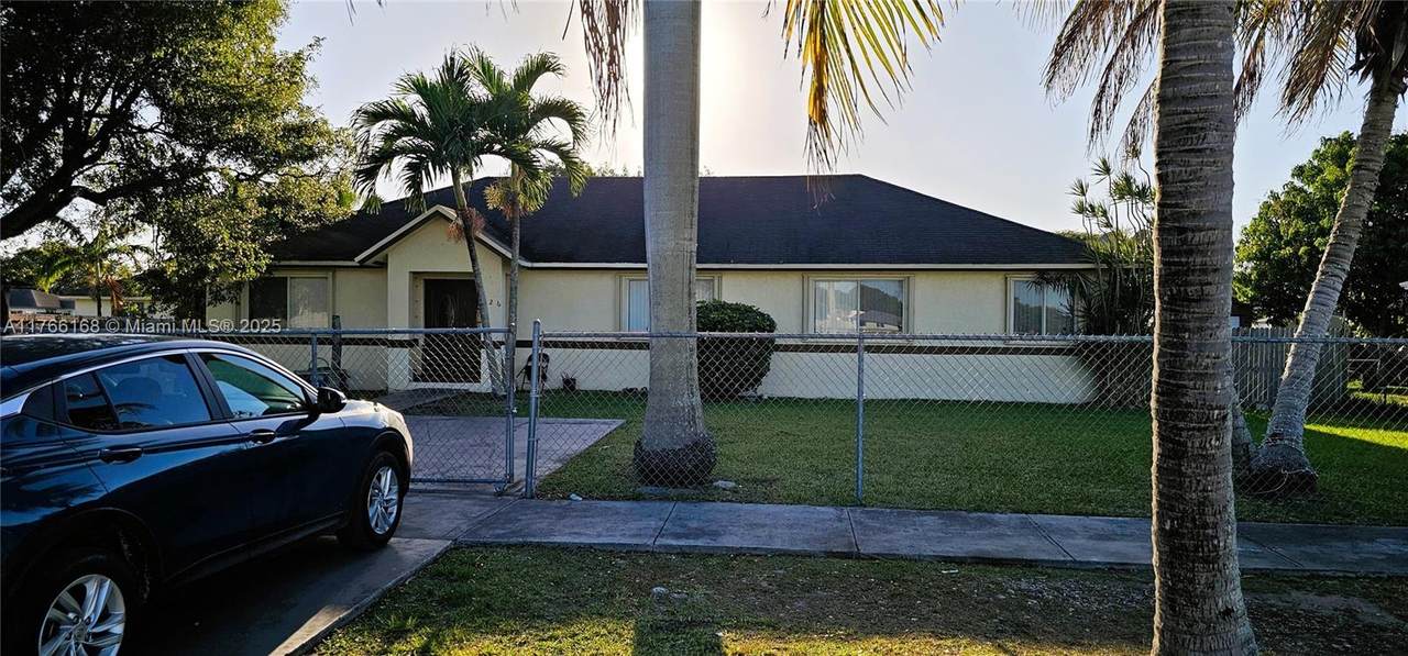 326 8th Ave - Photo 1