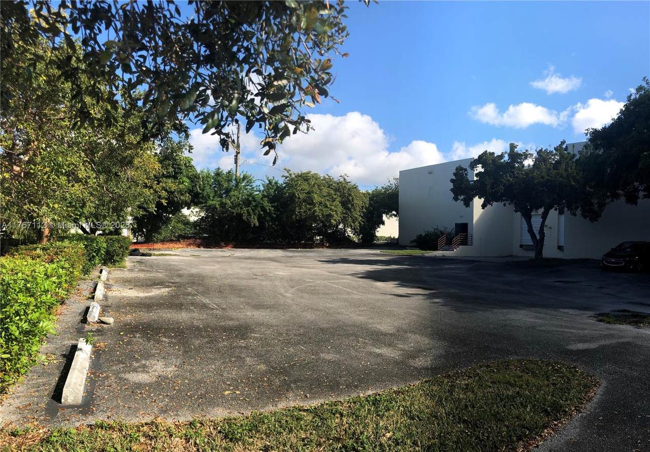 https://bt-photos.global.ssl.fastly.net/miami/1280_boomver_1_A11767112-2.jpg