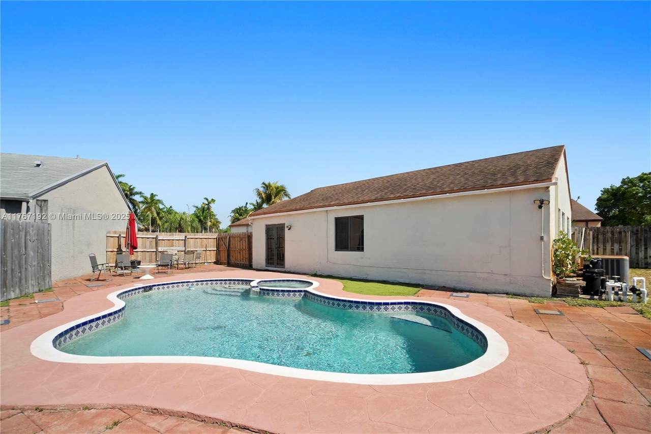 2431 87th Ave - Photo 1